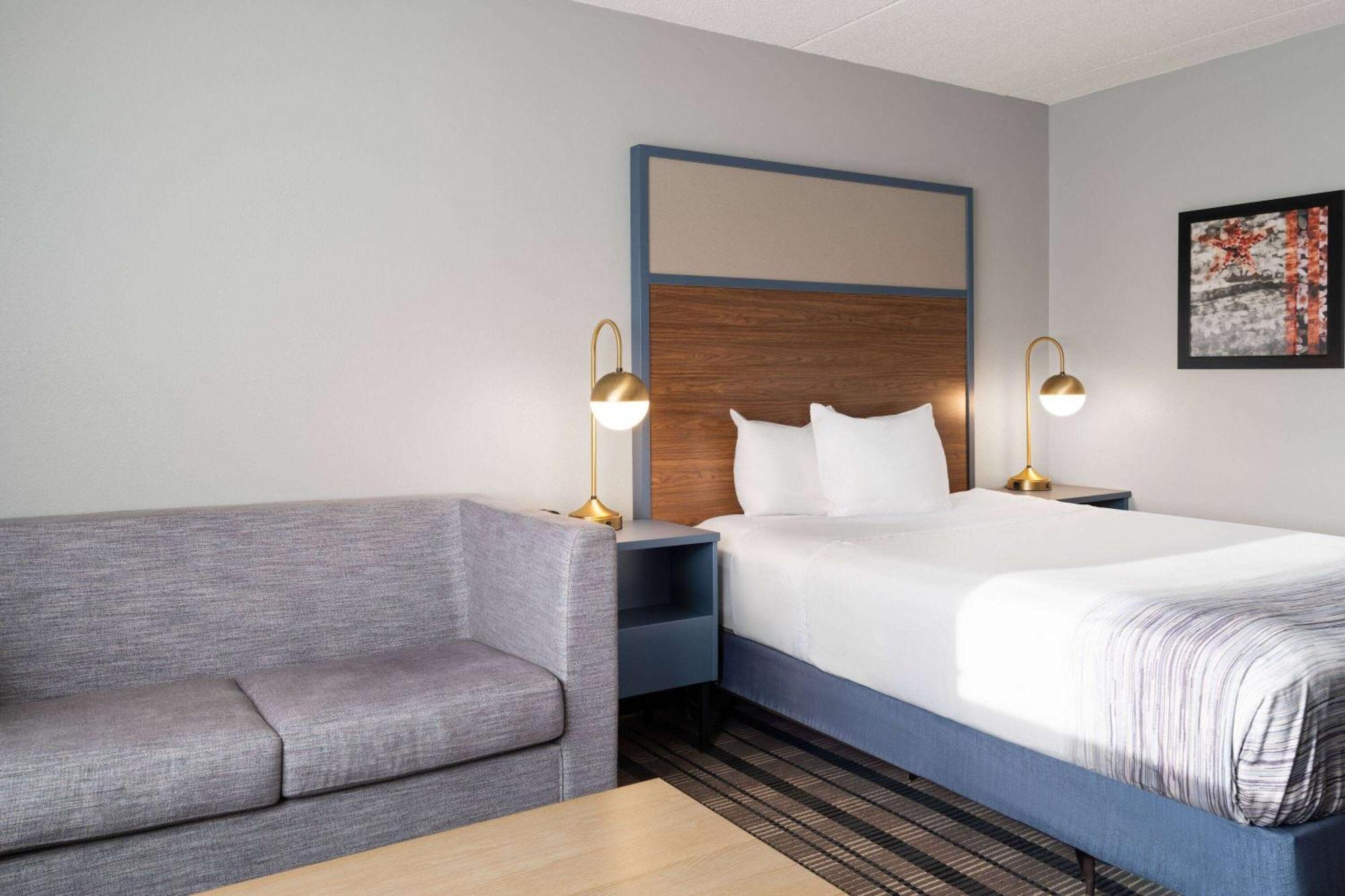 Americinn By Wyndham Beaver Dam Экстерьер фото