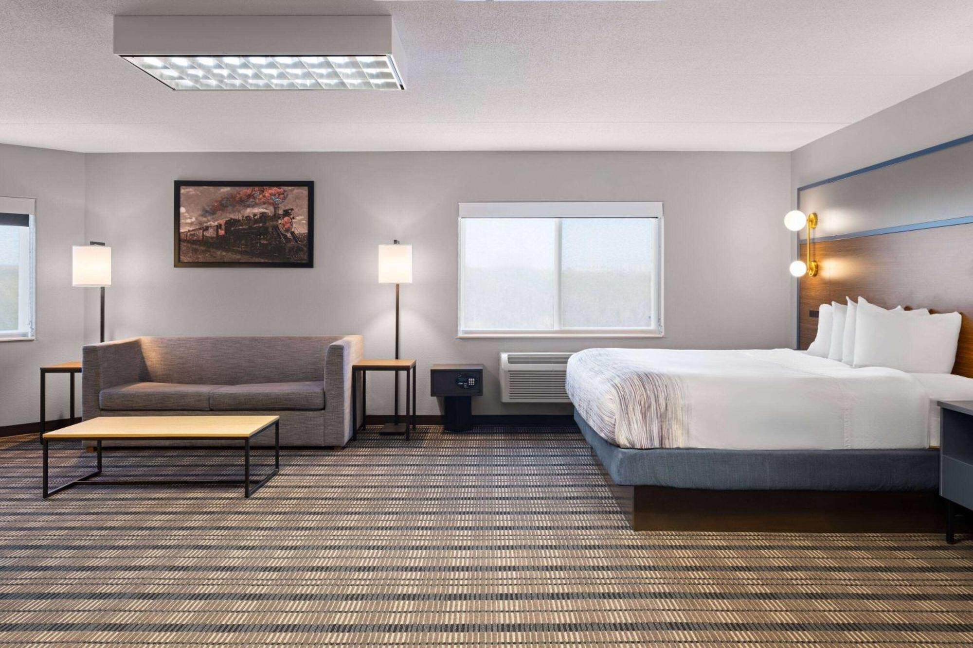 Americinn By Wyndham Beaver Dam Экстерьер фото